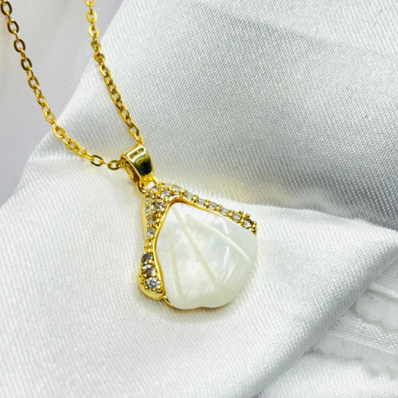 Golden and White Shell Pendant Necklace