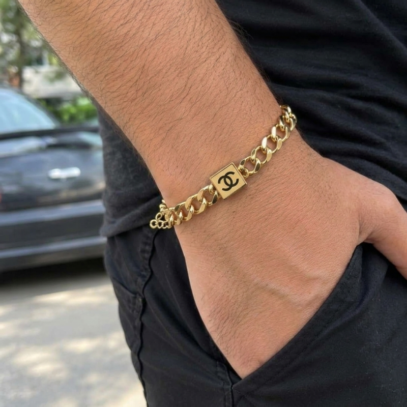 Unisex Bold Gold Cuban Link Bracelet